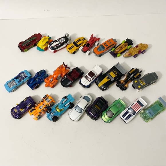 Lot of 24 Diecast Hot Wheels Toy scars - Picture 3 of 16